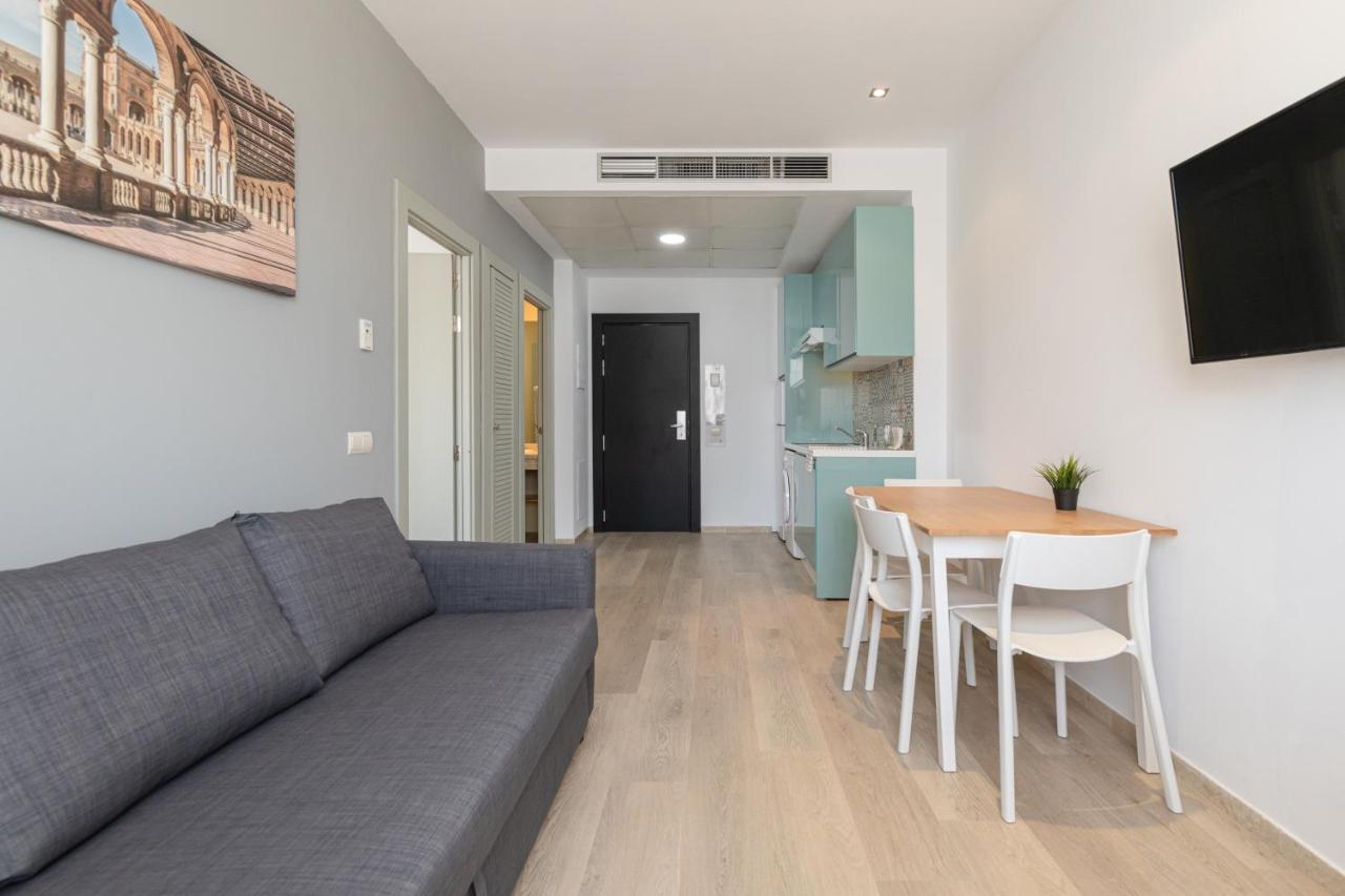 Apartment With Free Parking And Pool Bormujos Exterior photo