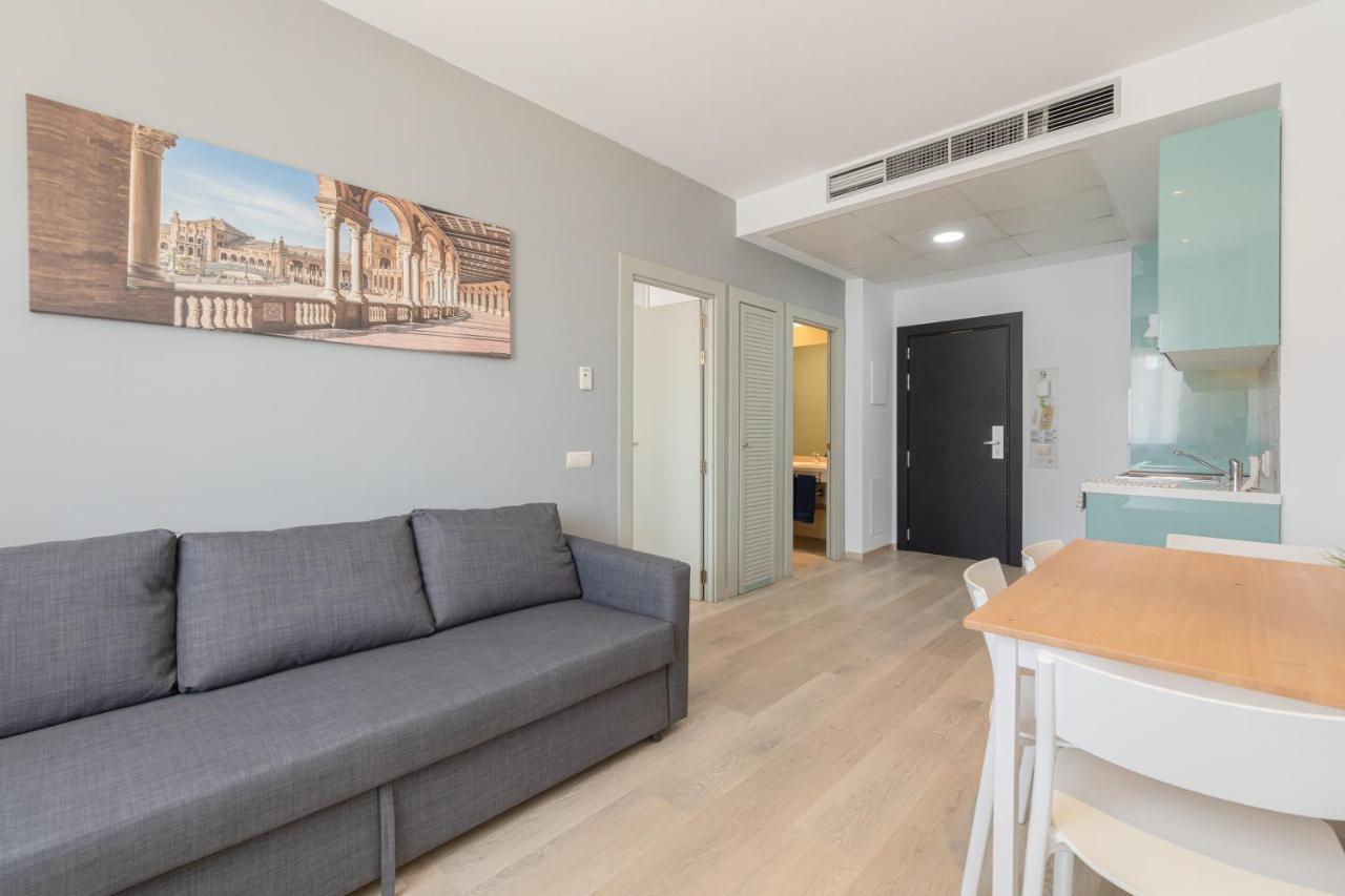Apartment With Free Parking And Pool Bormujos Exterior photo