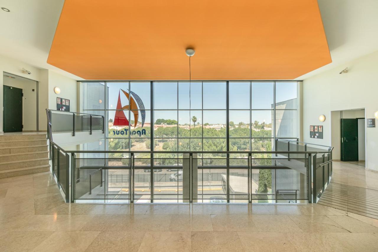 Apartment With Free Parking And Pool Bormujos Exterior photo