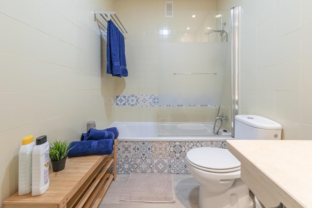 Apartment With Free Parking And Pool Bormujos Exterior photo